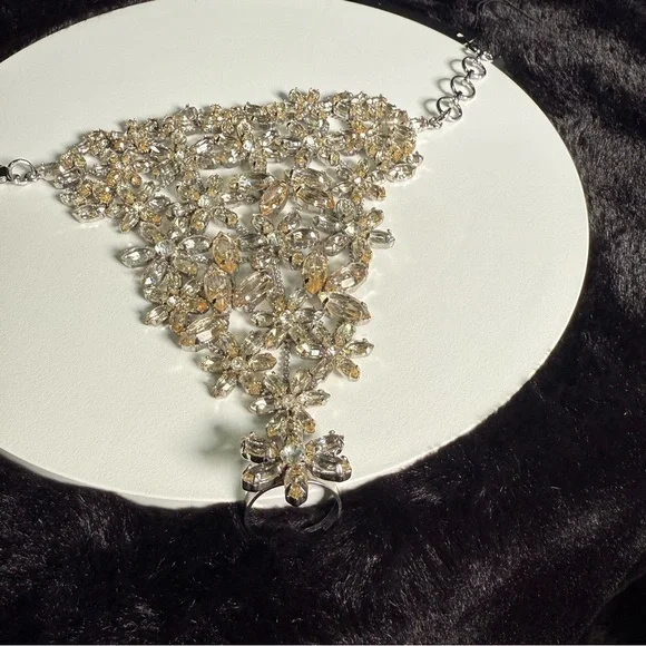 ✨ BCBGMAXAZRIA Crystal Hand Chain Bracelet – Statement Floral Design NWT - Picture 12 of 14